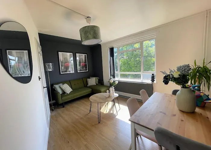 Stylish 2 Bedroom Flat In Angel Central Location